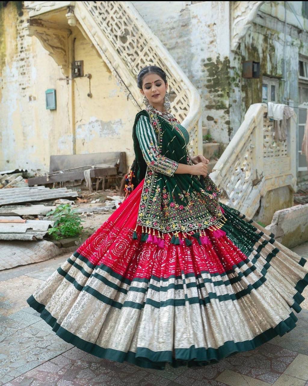 Garba Pehnava Navratri Lehenga Choli