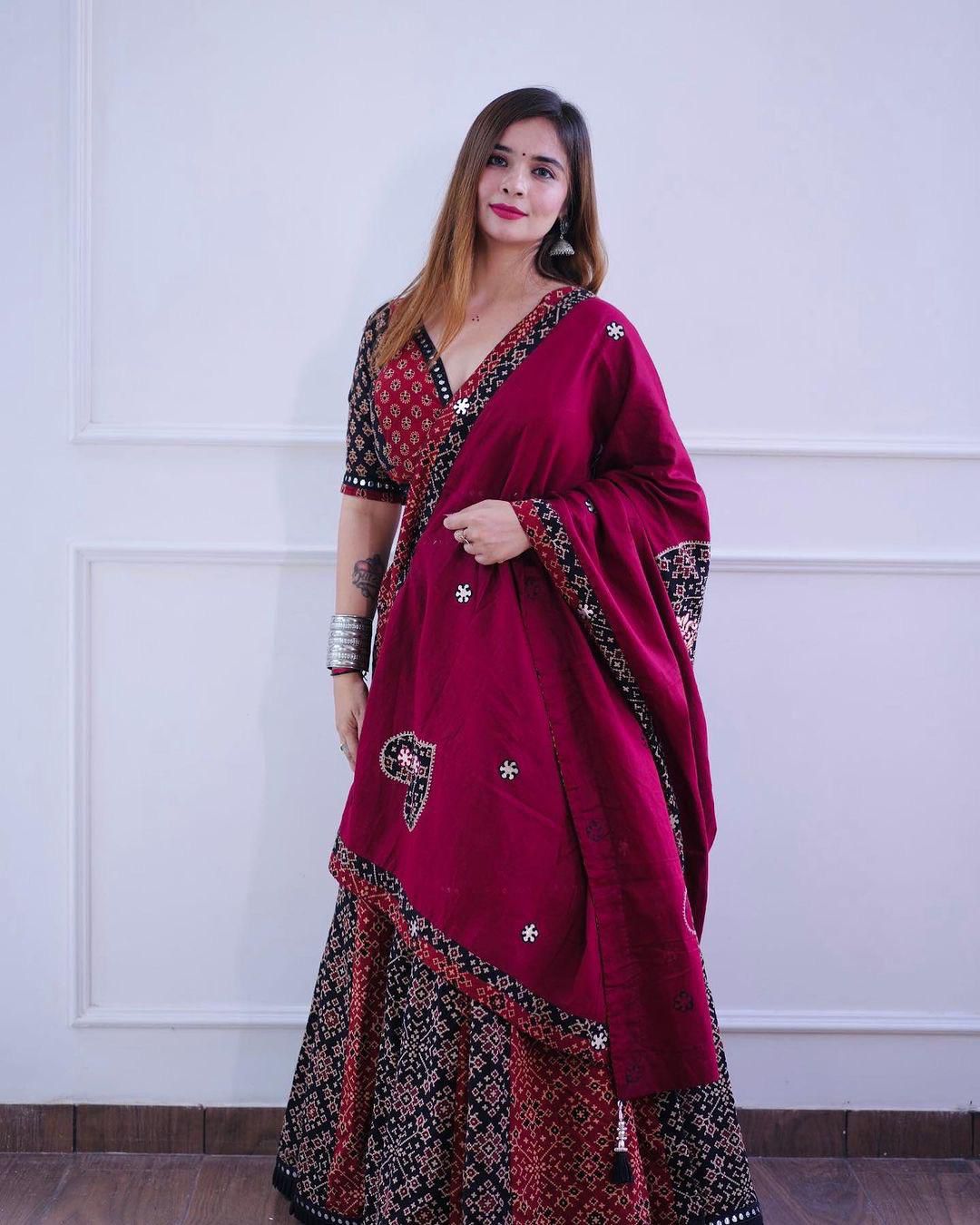 Nira Festive Navratri Lehenga Choli With Store Images