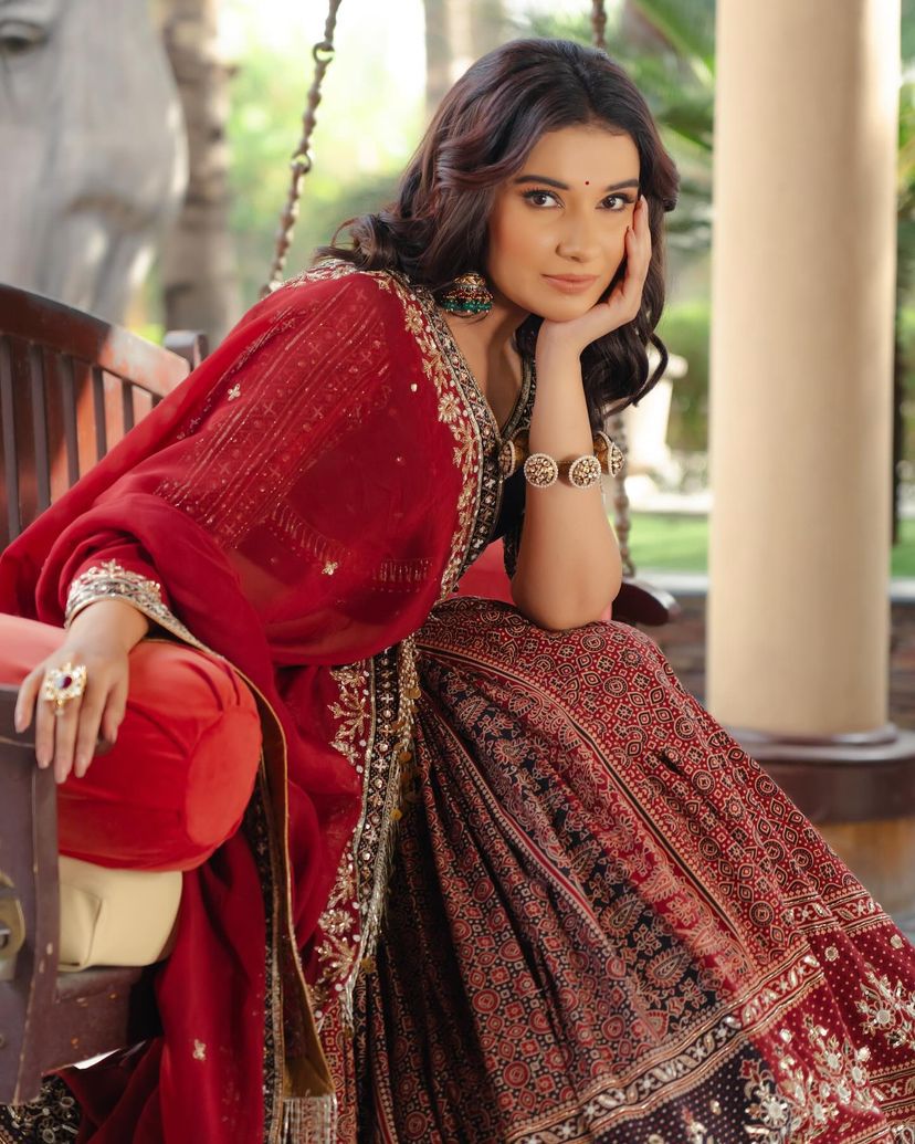 Meski Charm Navratri Lehenga Choli